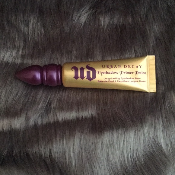 Urban Decay Other - Urban Decay Eyeshadow Primer Potion in Greed